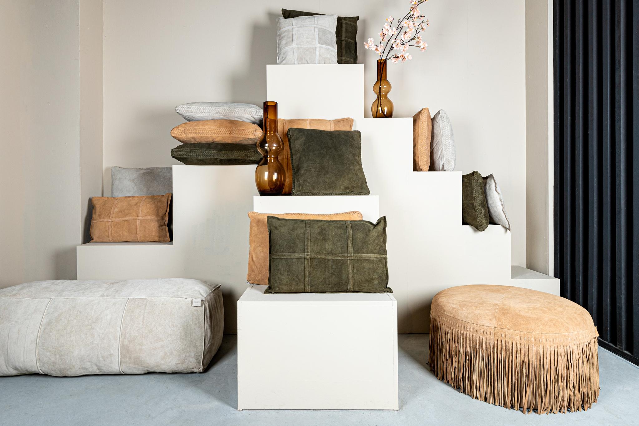 PTMD Sierkussen Cobie - 60x8x40 cm - Suede - Groen