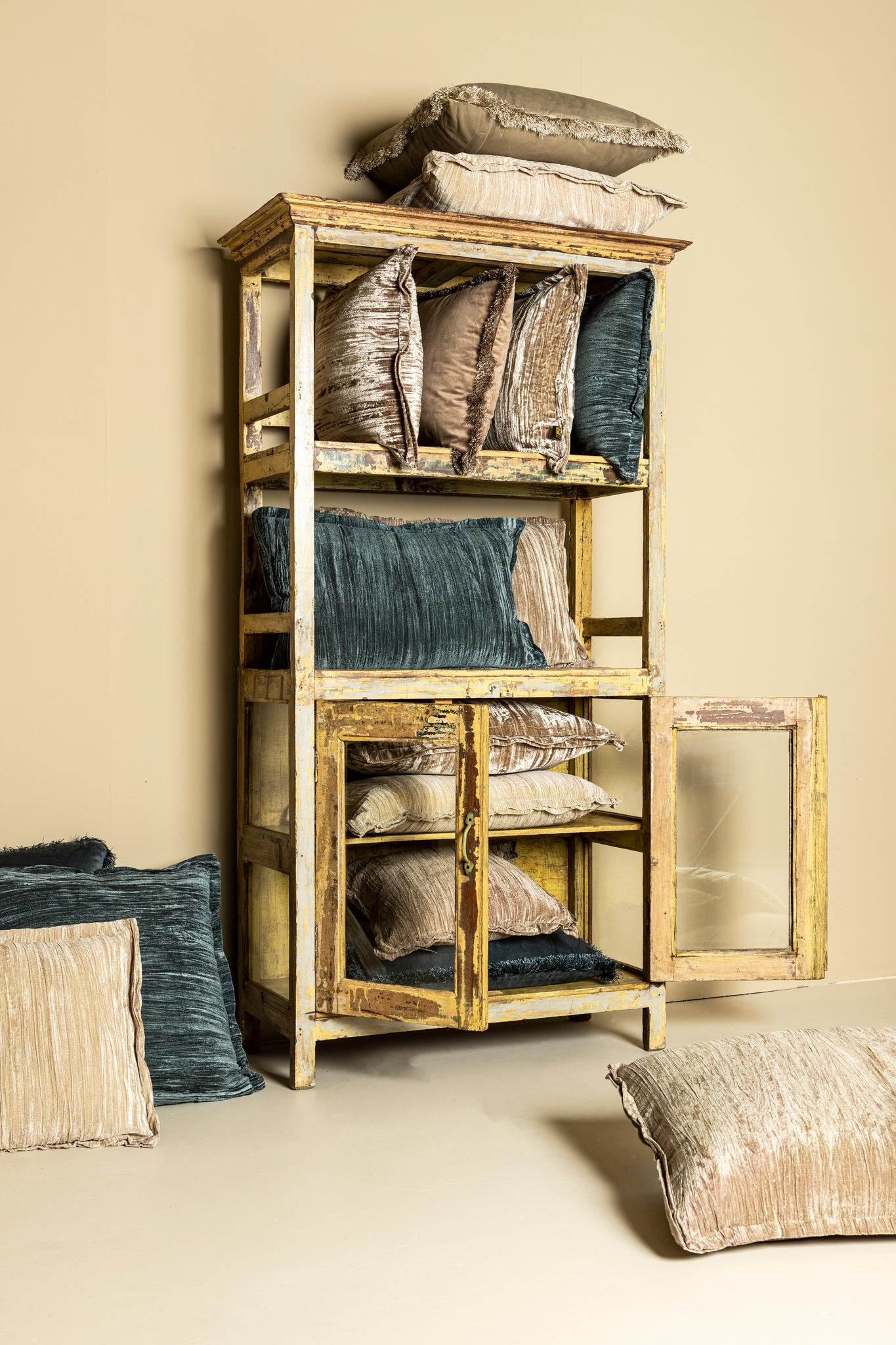 PTMD Nous Sierkussen - 60x3x40 cm - Fluweel - Taupe