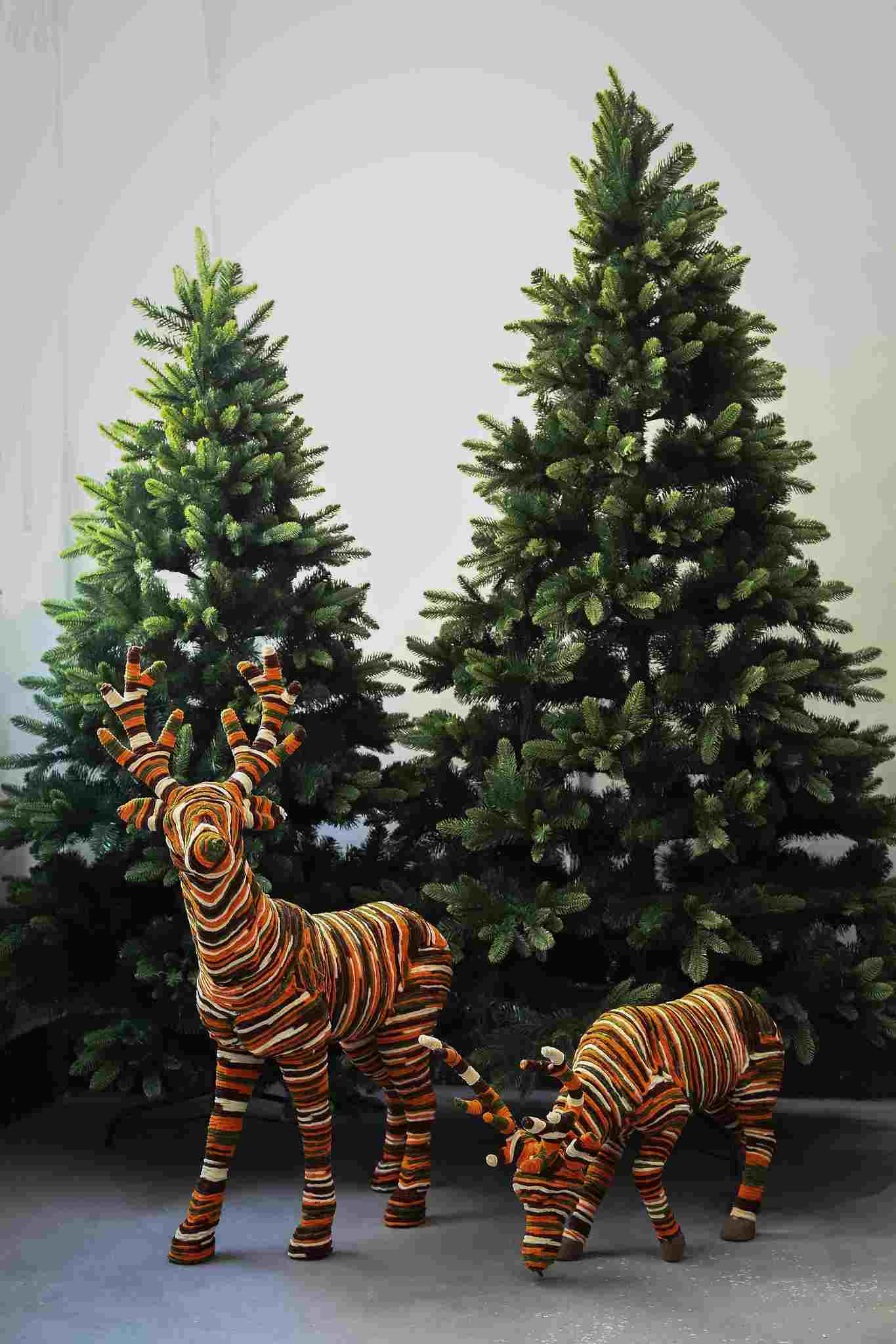 PTMD Decoratieve Rendier Silvioe - 60x16x40 cm - Schuim - Oranje