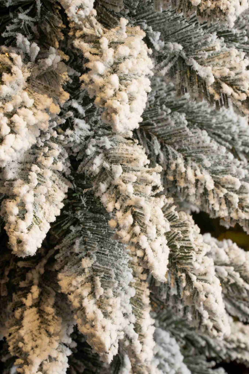 Black Box Kunstkerstboom Vilna - 45x45x155 cm - PVC - Besneeuwd,Groen