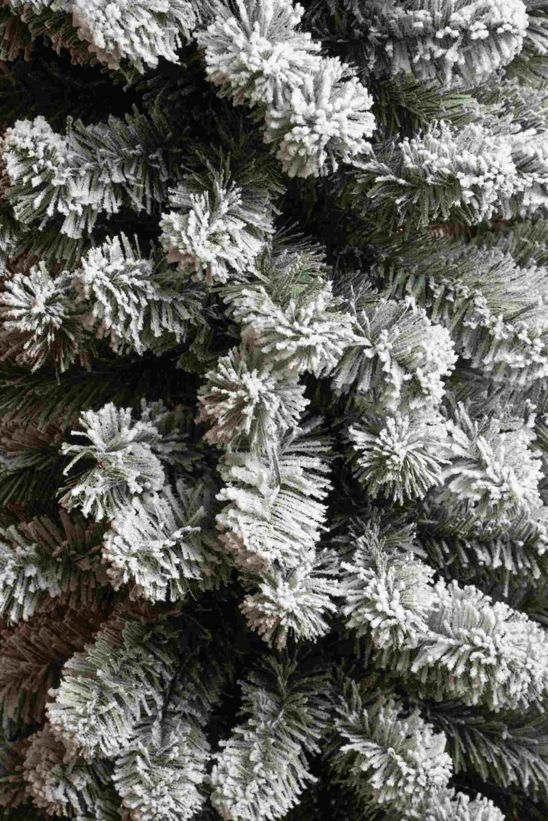 Black Box Kunstkerstboom Charlton - 63x63x260 cm - PVC - Besneeuwd,Groen