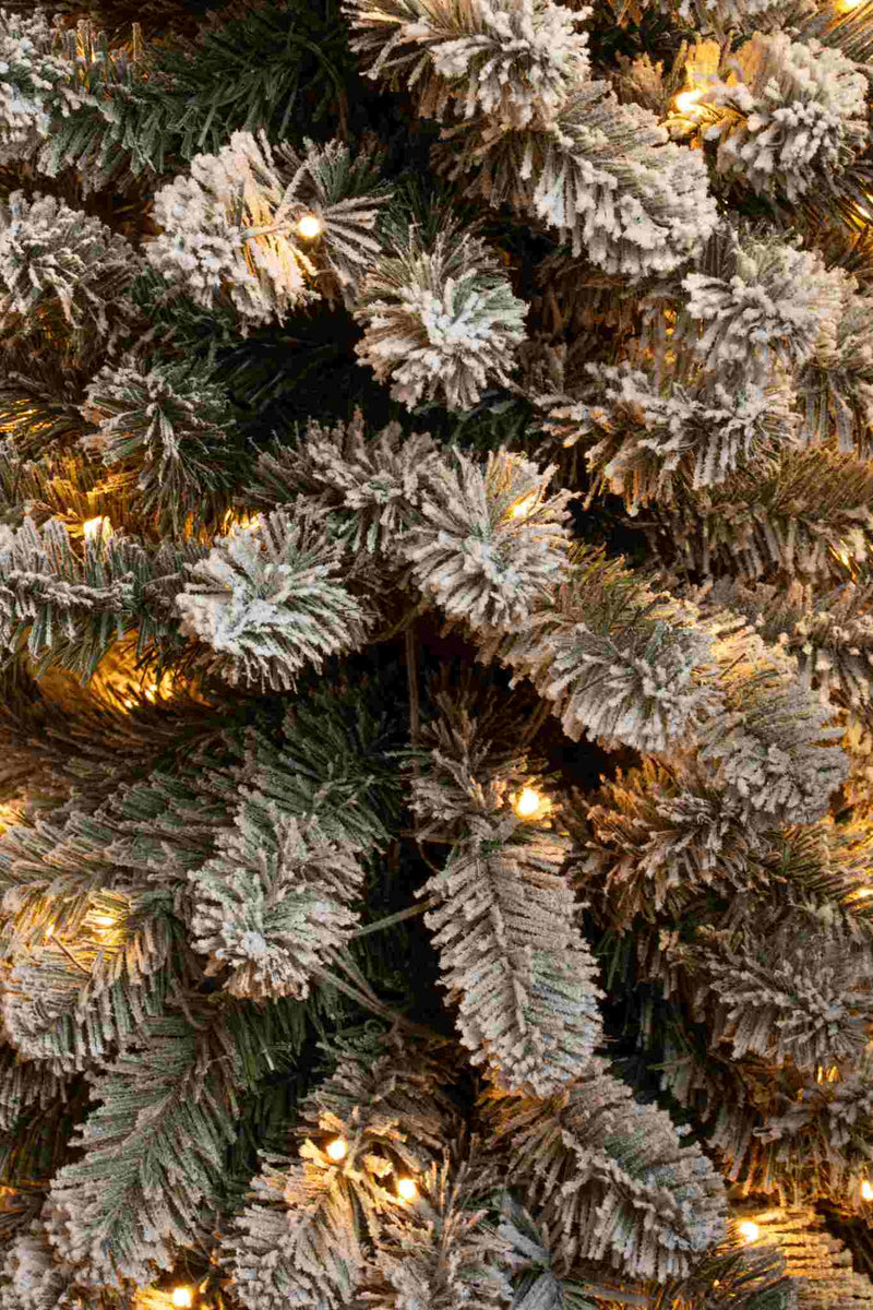 Black Box Kunstkerstboom Charlton - 48x48x155 cm - LED lampjes - Besneeuwd,Groen