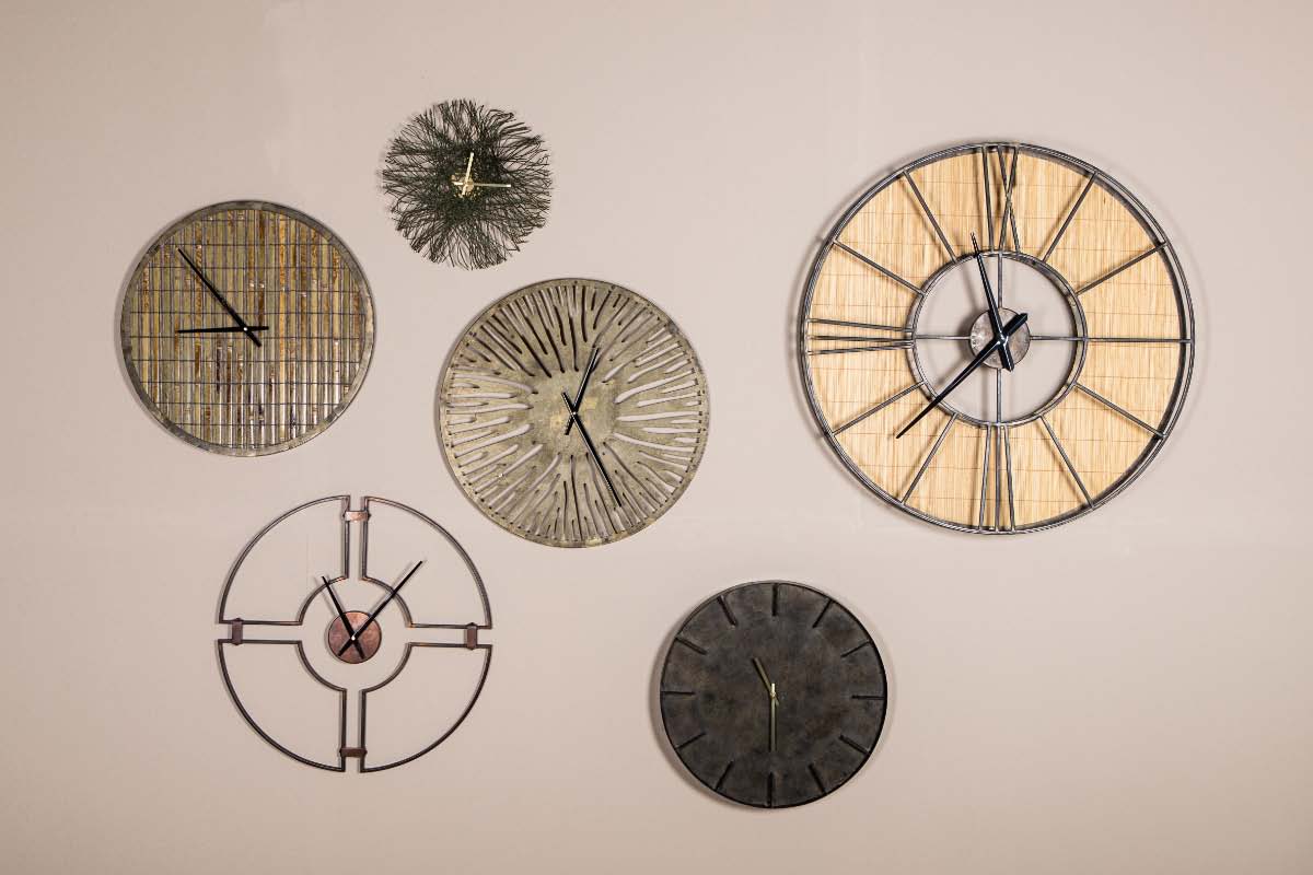 PTMD Derandi Ronde Wandklok - 59 x 3,5 x 59 cm - Metaal - Goud
