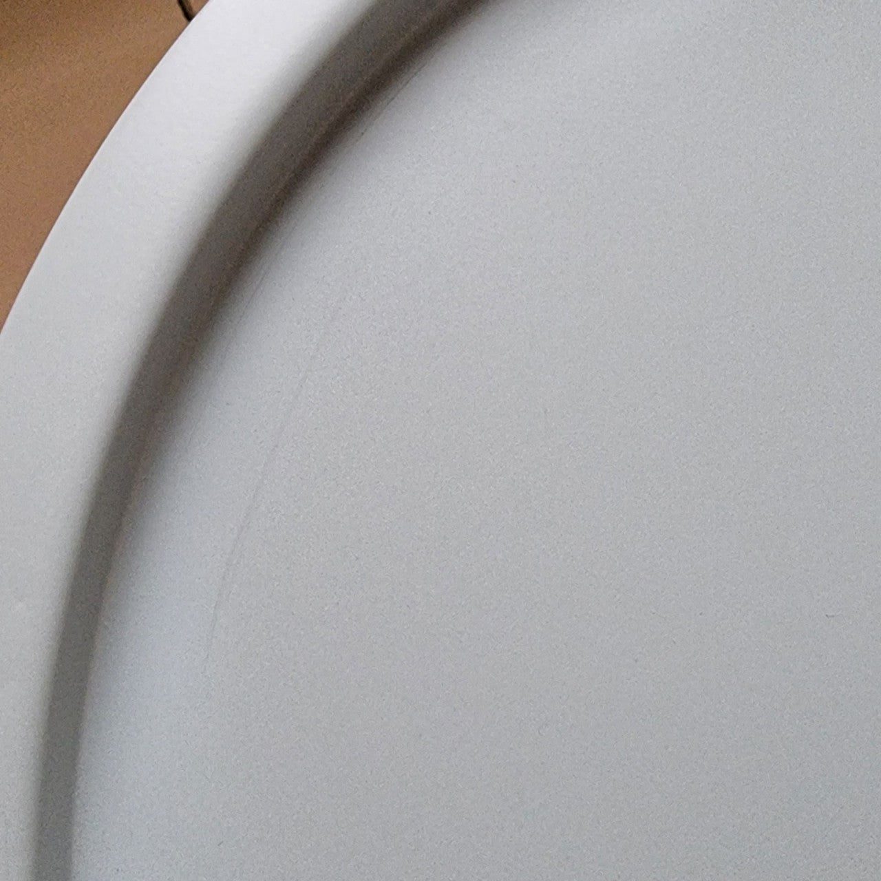 SVJ Bijzettafel Rond - 47 x 47 x 51 cm - Metaal - Lichtgrijs
