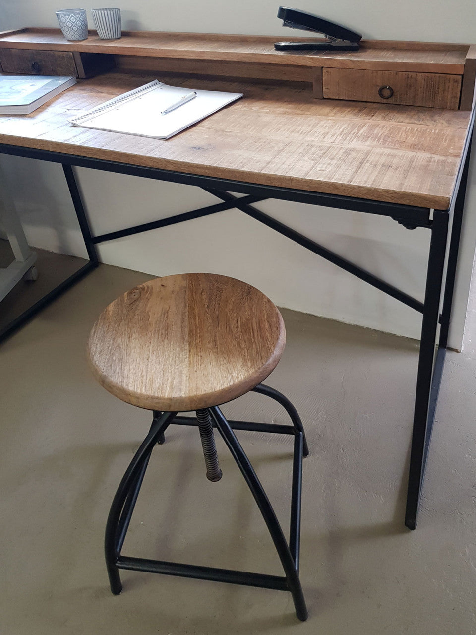 SVJ Kruk Rond - 34 x 34 x 75 cm - Metaal - Zwart