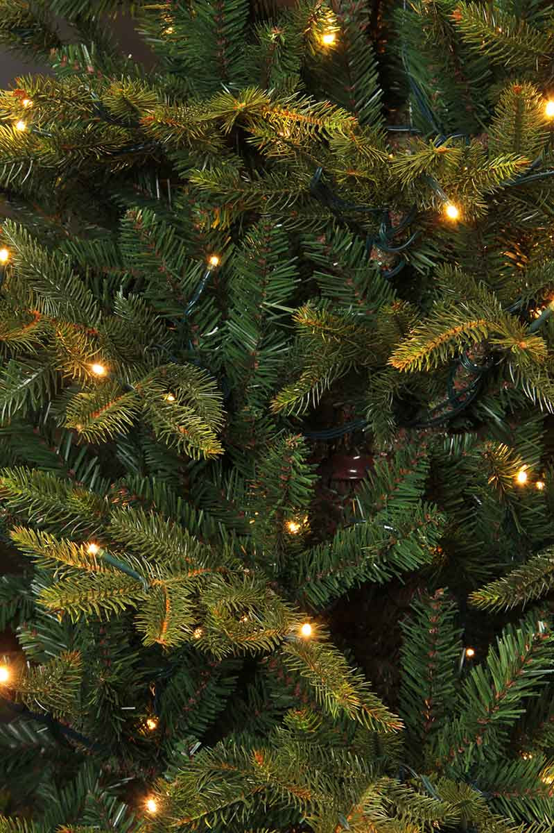 Black box Kunstkerstboom Frasier Fir - 140x102 cm - 168 LED Warmwit